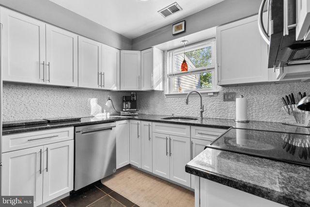 1839 HOLLANDALE DR, Bensalem, PA 19020