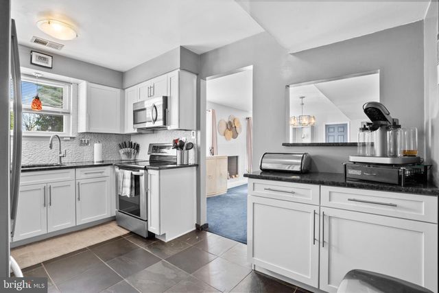 1839 HOLLANDALE DR, Bensalem, PA 19020