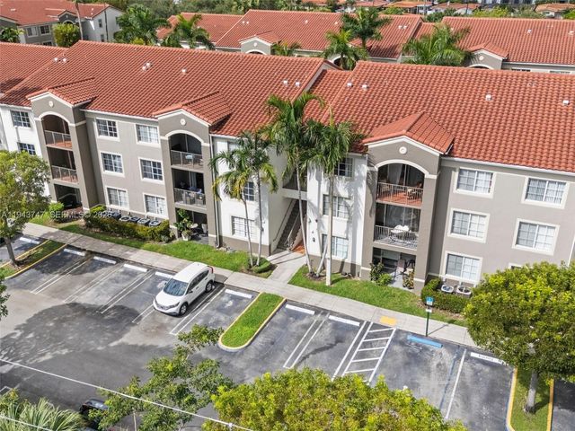 6861 SW 44th St 304, Miami, FL 33155