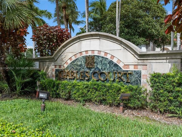 6861 SW 44th St 304, Miami, FL 33155