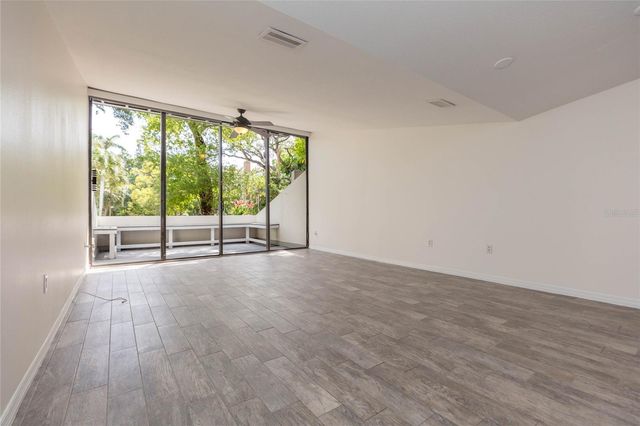 1511 S BAY VILLA PLACE, Tampa, FL 33629