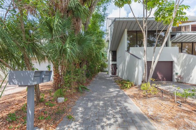 1511 S BAY VILLA PLACE, Tampa, FL 33629