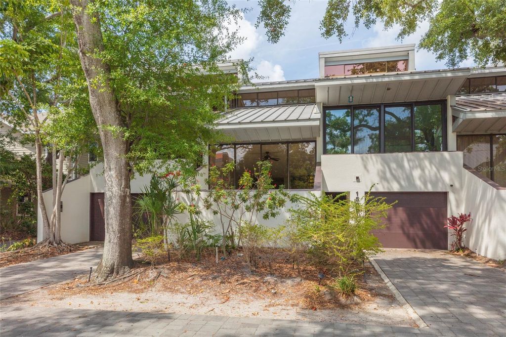 1511 S BAY VILLA PLACE, Tampa, FL 33629