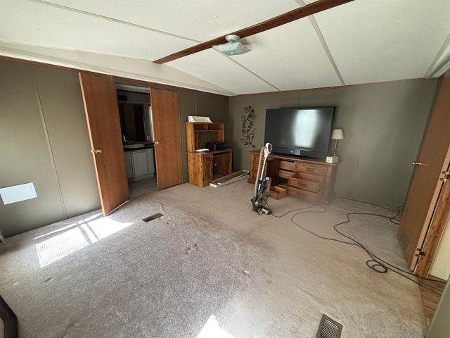 100 CHEROKEE DR, Saulsbury, TN 38067