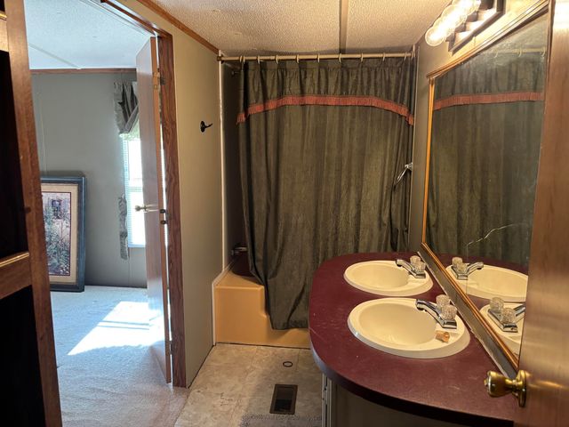 100 CHEROKEE DR, Saulsbury, TN 38067