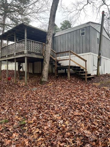 100 CHEROKEE DR, Saulsbury, TN 38067