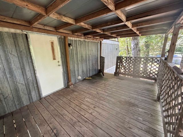 100 CHEROKEE DR, Saulsbury, TN 38067