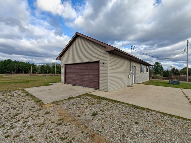 3339 W Ludington Drive, Farwell, MI 48622