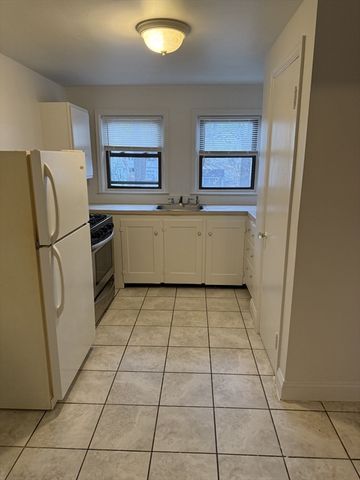 15 Weston Court 10, Braintree, MA 02184