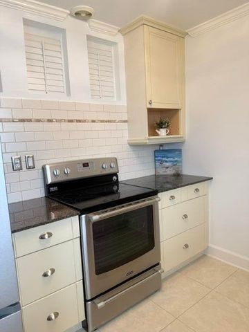 201 Del Rio Boulevard, Boca Raton, FL 33432