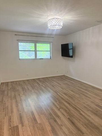 201 Del Rio Boulevard, Boca Raton, FL 33432