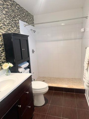 201 Del Rio Boulevard, Boca Raton, FL 33432