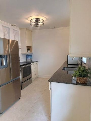 201 Del Rio Boulevard, Boca Raton, FL 33432