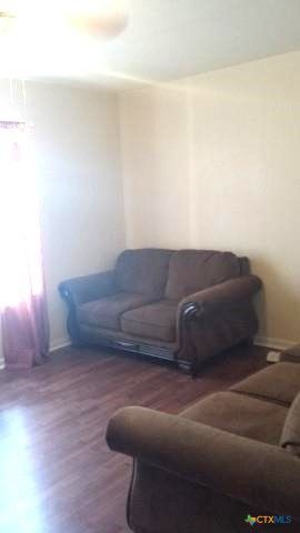 910 E Avenue I, Lampasas, TX 76550