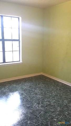 910 E Avenue I, Lampasas, TX 76550