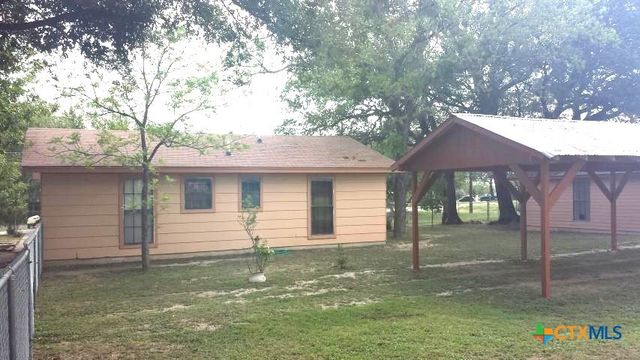 910 E Avenue I, Lampasas, TX 76550