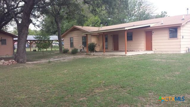 910 E Avenue I, Lampasas, TX 76550