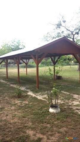 910 E Avenue I, Lampasas, TX 76550