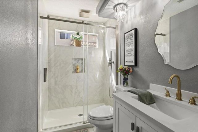 1359 Corte Alveo, Oceanside, CA 92057