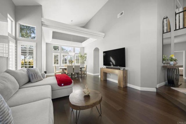 1359 Corte Alveo, Oceanside, CA 92057