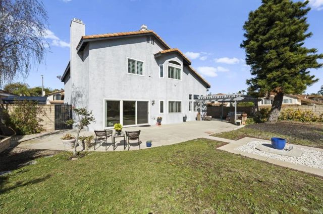 1359 Corte Alveo, Oceanside, CA 92057