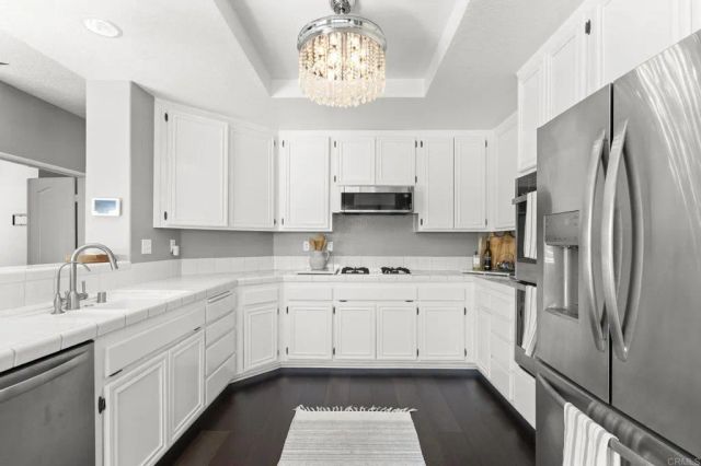 1359 Corte Alveo, Oceanside, CA 92057