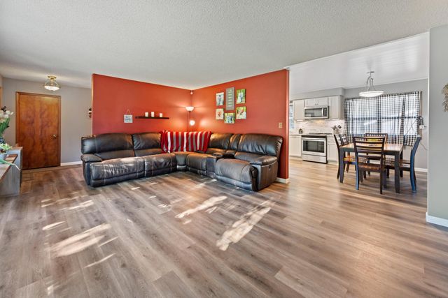 1219 10th Avenue NE, Brainerd, MN 56401