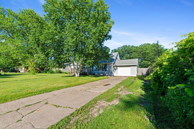 1219 10th Avenue NE, Brainerd, MN 56401