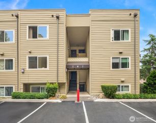 5834 NE 75th Street #B202, Seattle, WA 98115