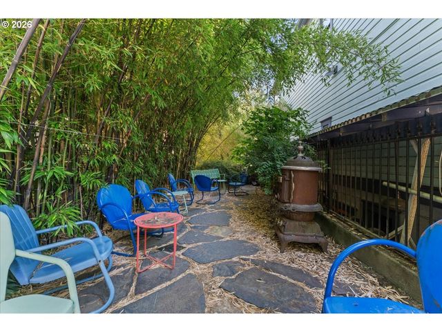 3039 Se STARK St, Portland, OR 97214
