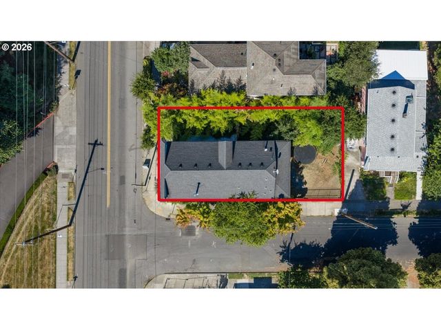 3039 Se STARK St, Portland, OR 97214