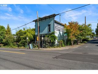 3039 Se STARK St, Portland, OR 97214