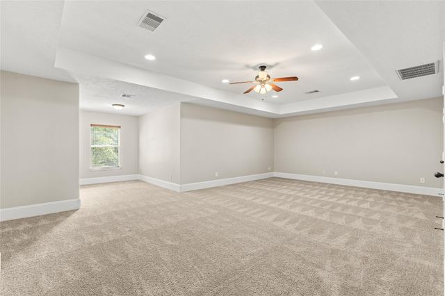 818 Commons Lake Edge Drive, Huffman, TX 77336