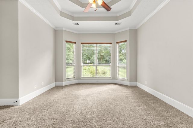 818 Commons Lake Edge Drive, Huffman, TX 77336