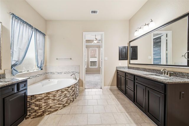 5303 Mesquite Willow Lane, Rosharon, TX 77583