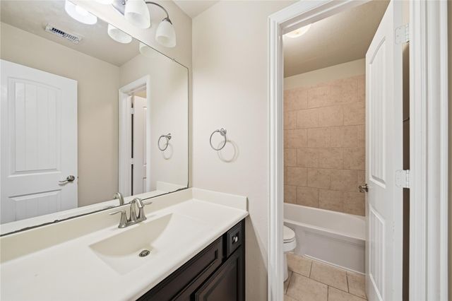 5303 Mesquite Willow Lane, Rosharon, TX 77583