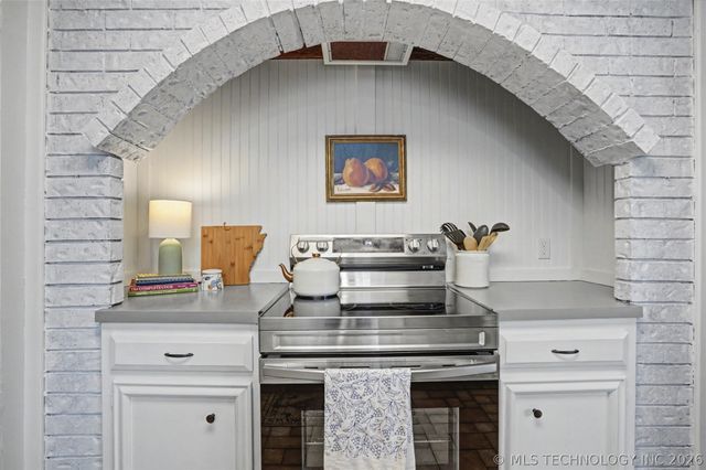 5725 E 65th Street, Tulsa, OK 74136