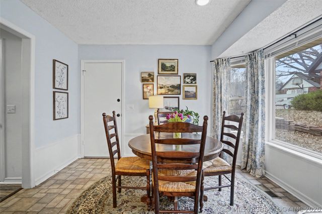 5725 E 65th Street, Tulsa, OK 74136