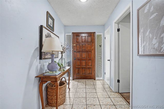 5725 E 65th Street, Tulsa, OK 74136