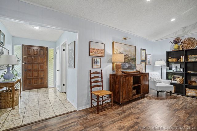 5725 E 65th Street, Tulsa, OK 74136