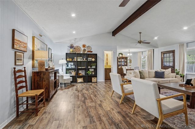 5725 E 65th Street, Tulsa, OK 74136