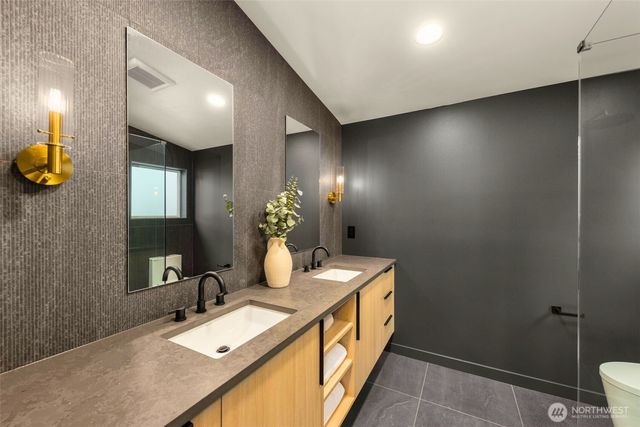 14035 Densmore Avenue N, Seattle, WA 98133