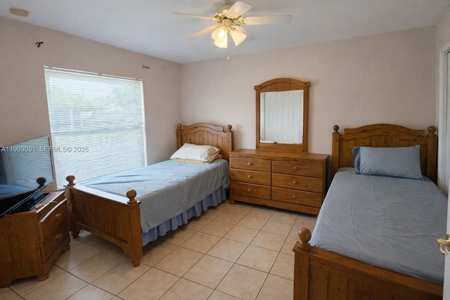 825 Costa Pl, Lehigh Acres, FL 33972