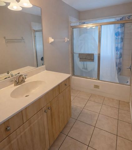 825 Costa Pl, Lehigh Acres, FL 33972