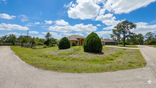825 Costa Pl, Lehigh Acres, FL 33972