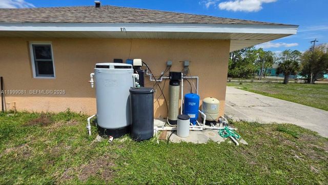 825 Costa Pl, Lehigh Acres, FL 33972