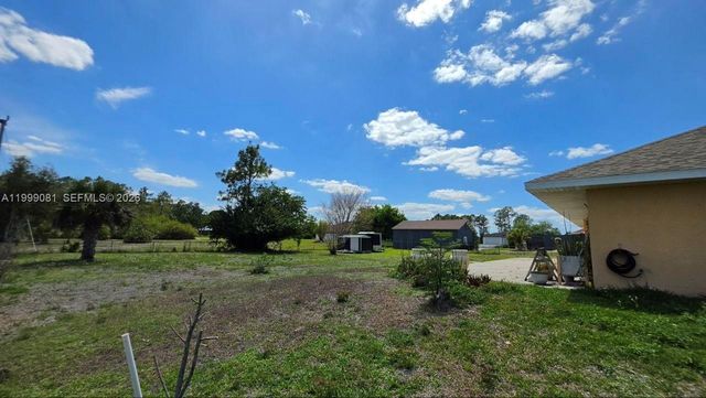 825 Costa Pl, Lehigh Acres, FL 33972