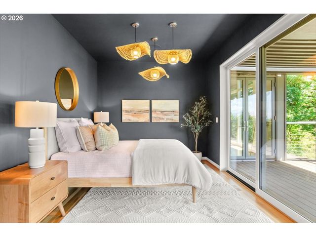 4404 Sw WARRENS Way, Portland, OR 97221