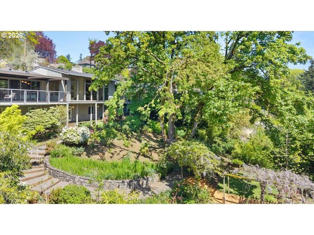 4404 Sw WARRENS Way, Portland, OR 97221