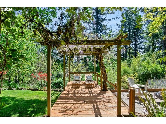 4404 Sw WARRENS Way, Portland, OR 97221